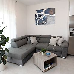 Appartement Luxus-Appartement mit Jacuzzi, Parkplatz und Gar