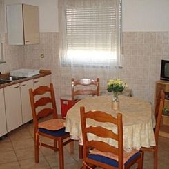 Appartement mit Balkon, für fünf Personen