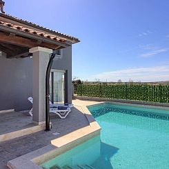 Vakantiehuis Villa Verde with heated pool