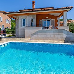 Vakantiehuis Villa Lotus 13F