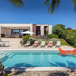 Vakantiehuis Villa Grofica, beheizter Pool, Taverne, Strandn