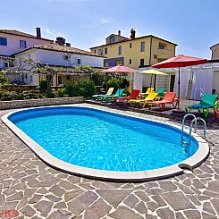 Appartement Apartment Nika1 Umag mit Pool und Whirlpool 400 