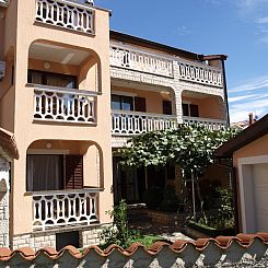 Appartement Wohnung in Fažana mit Grill, Garten und Terrass