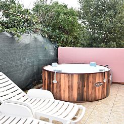 Vakantiehuis Ruhiges Ferienhaus mit Balkon und Garten