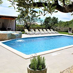 Vakantiehuis Gemütliches Ferienhaus mit Terrasse und Meerbl