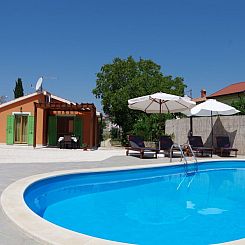 Vakantiehuis "Elvis", Dorf Sveti Kirn