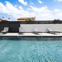 Vakantiehuis Schöne Villa im Dorf Ližnjan