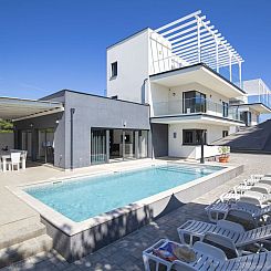 Vakantiehuis Villa Sole am Meer mit Pool, Sauna, Whirlpool