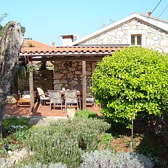 Vakantiehuis Typisch istrisches Steinhaus mit Grill und Gart