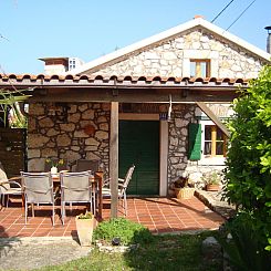 Vakantiehuis Typisch istrisches Steinhaus mit Grill und Gart