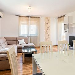 Appartement Wohnung "Dragan" mit Balkon