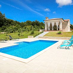 Vakantiehuis Villa "Tara" mit privatem Pool