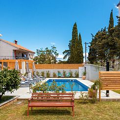 Appartement Tia, Wohnung mit Pool