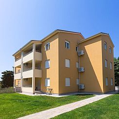 Appartement mit Terrasse