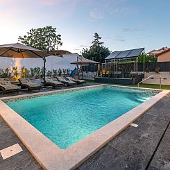 Vakantiehuis 4 SZ mit Bad en suite Pool und Sommerküche