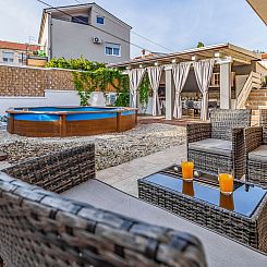 Vakantiehuis Villa Agneza mit Garten, Pool und Pavillon