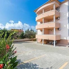 Appartement Wohnung "Cukon" mit Balkon