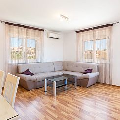Appartement "Dragan 2" mit Balkon