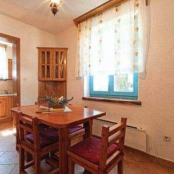 Vakantiehuis in Radići mit Privatem Pool