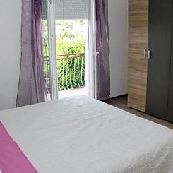 Appartement Wohnung im ersten Stock mit Blick aufs Wasser