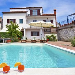 Vakantiehuis im Dorf Kujići