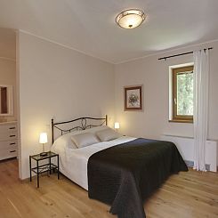 Vakantiehuis in Karigador mit Terrasse, Whirlpool und Garten