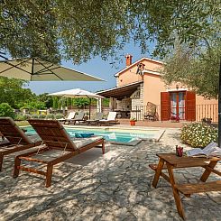 Vakantiehuis Villa mit privatem Pool und großem Garten
