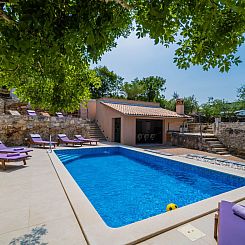 Vakantiehuis Luxuriöse Villa auf großem Privatgrundstück