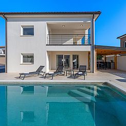 Vakantiehuis 4 Schlafzimmer, 3 Badezimmer, Küche, Wohnzimme