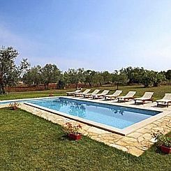Vakantiehuis Luxuriöse Villa mit riesigem Olivenbaum-Garten