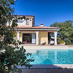 Vakantiehuis Villa Aldo with private pool by Wiibuk