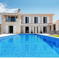 Vakantiehuis Villa Arabela mit 4 Schlafzimmern, in der Nähe