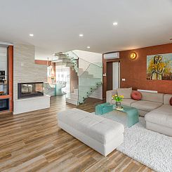 Vakantiehuis Villa Anabel bei Porec mit Pool, Jacuzzi und Sa