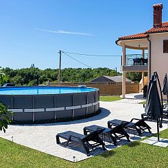 Appartement "Luxuriöse App. mit Pool"