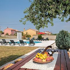 Appartement 3-Schlafzimmer-Wohnung mit Gemeinschaftspool