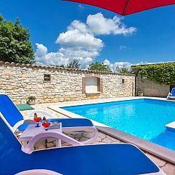 Vakantiehuis Modernes Ferienhaus in Vadreš mit Privatem Poo
