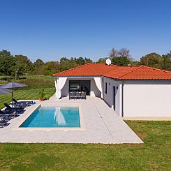 Vakantiehuis Moderne Villa bei Barban