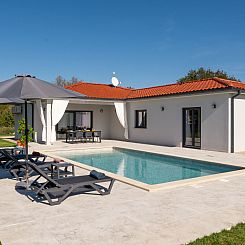 Vakantiehuis Moderne Villa bei Barban