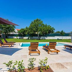 Vakantiehuis Villa Anavi mit privatem Pool und großem Garte