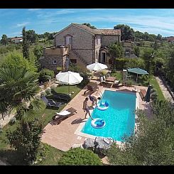 Vakantiehuis Ferienvilla Lucia mit Pool und eigenem Tennispl