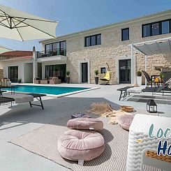 Vakantiehuis Designer Villa Simone - Modern und Heritage Sty