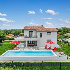 Vakantiehuis Villa Family Love mit Garten und Spielplatz