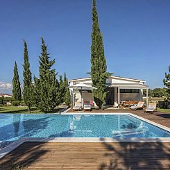 Vakantiehuis Ferienvilla 'Breg' mit Whirlpool