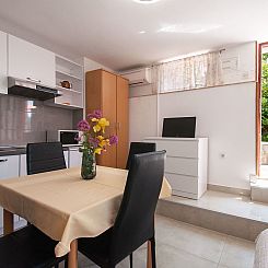 Appartement Studio-Wohnung "Olia Studio" mit Terrasse