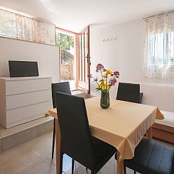 Appartement Studio-Wohnung "Olia Studio" mit Terrasse