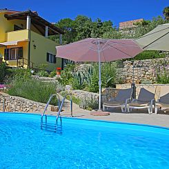 Vakantiehuis mit eigenem Pool und schönem Meerblick