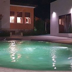 Vakantiehuis Schöne Villa mit Garten und Biodesign-Pool
