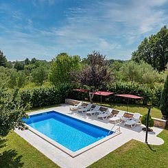 Vakantiehuis Gemütliches Ferienhaus in Ružići mit Offenem