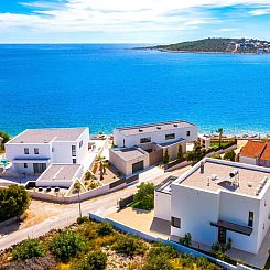Vakantiehuis Luxuriöse Villa Dolce Vita direkt am Meer mit 