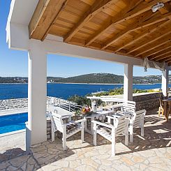 Vakantiehuis in Sevid mit Gemeinsamer Terrasse und Meerblick